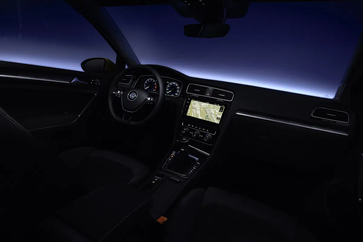 Volkswagen Golf restyling 2017: ecco come cambia [Video] (31)