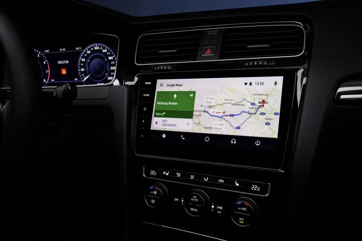 Volkswagen Golf restyling 2017: ecco come cambia [Video] (34)