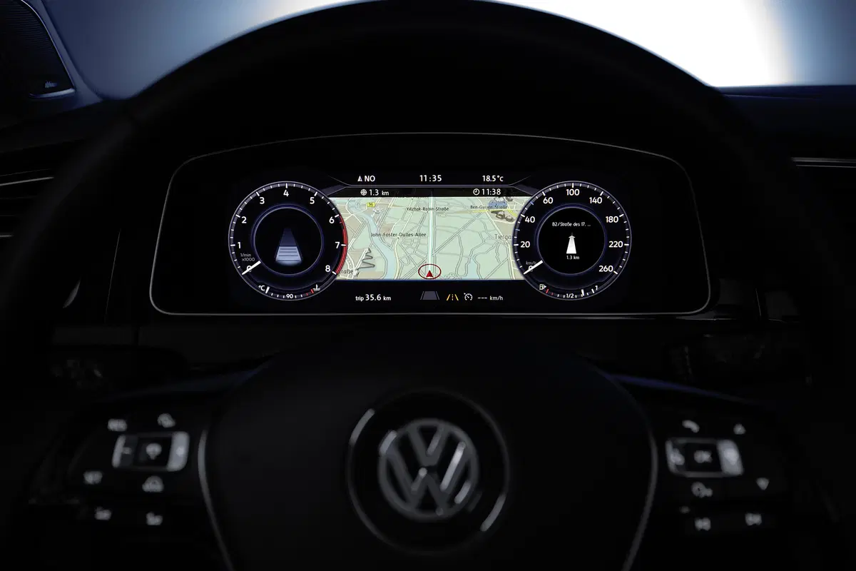 Volkswagen Golf restyling 2017: ecco come cambia [Video] (35)