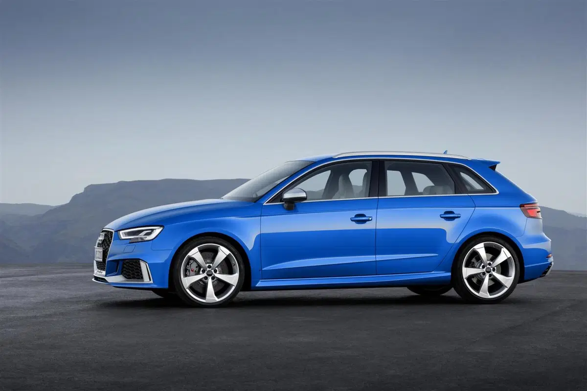 Audi RS3 Sportback restyling, ora ha 400 CV (5)