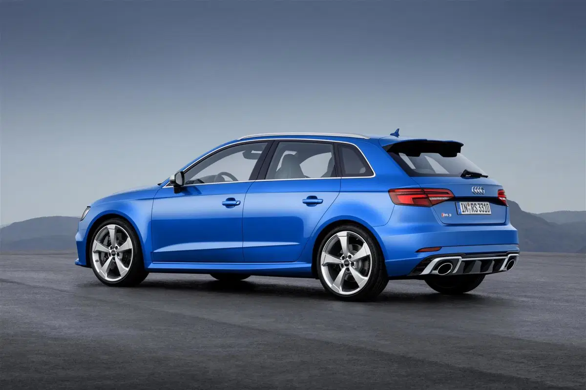 Audi RS3 Sportback restyling, ora ha 400 CV (10)