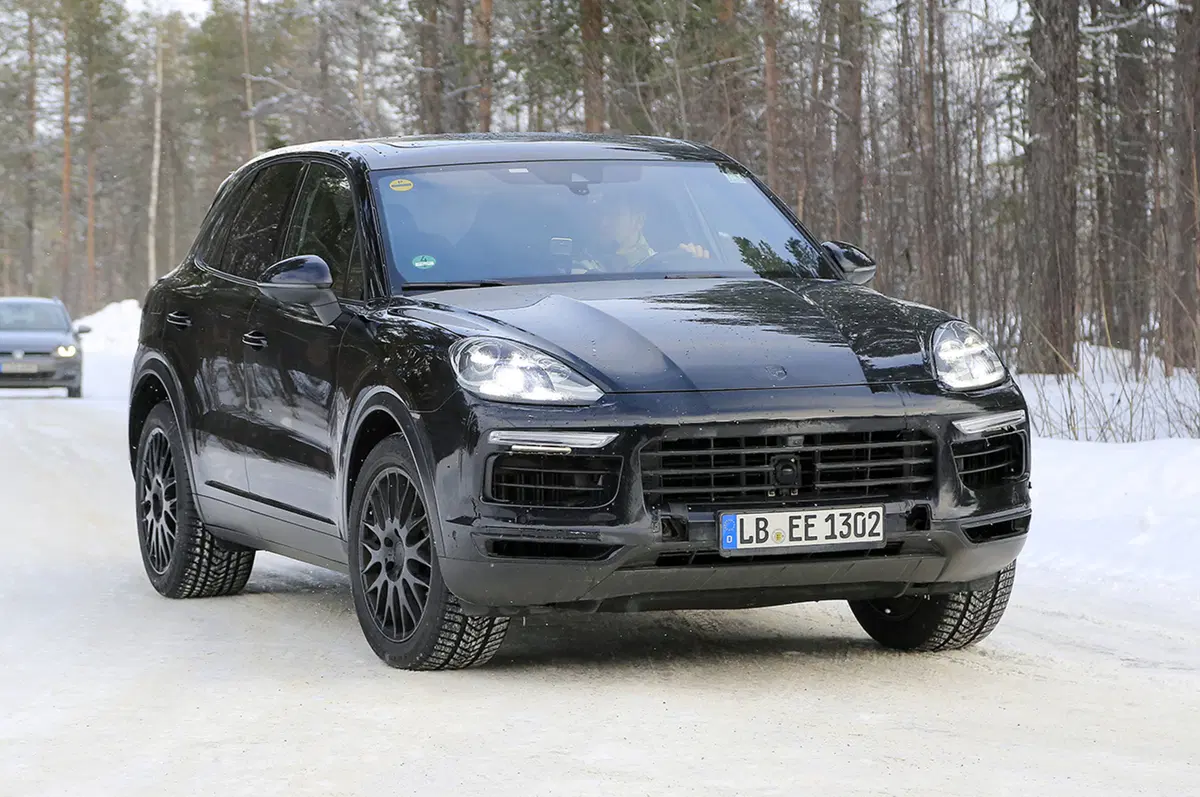 Nuova Porsche Cayenne 2017: le nostre foto spia (2)
