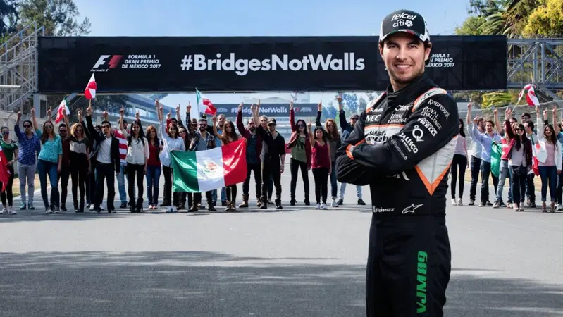 Il GP del Messico protesta contro il muro di Trump