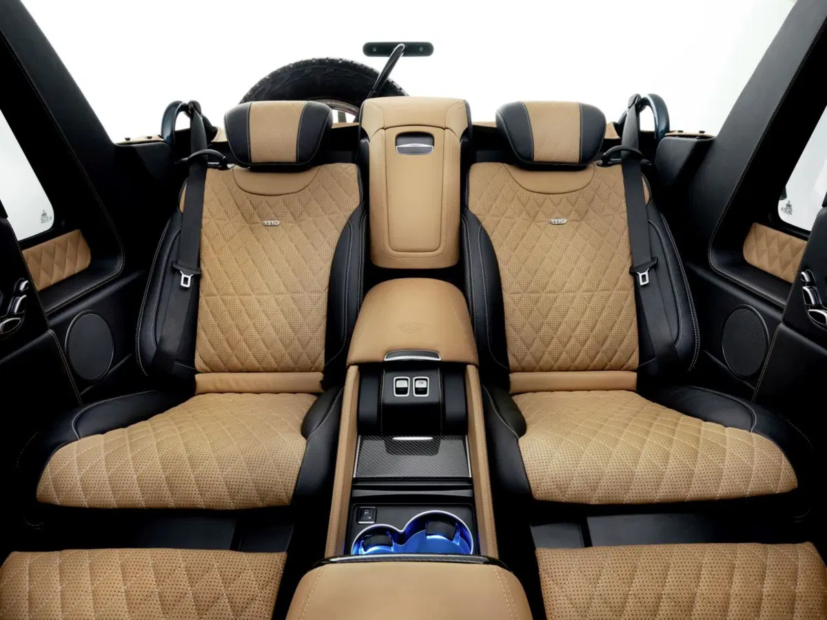 Mercedes-Maybach G 650 Landaulet, 4x4 per pochi (4)