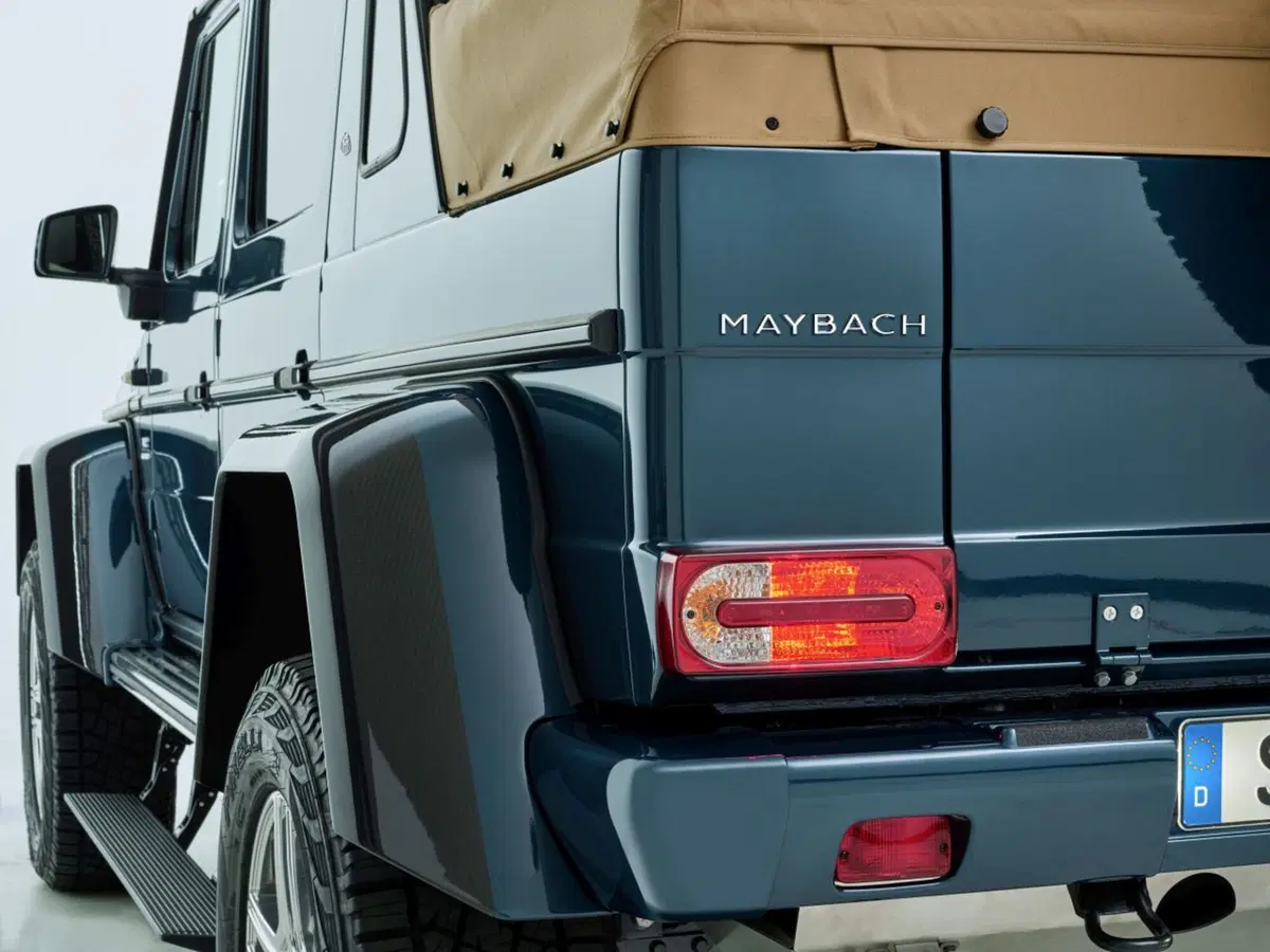 Mercedes-Maybach G 650 Landaulet, 4x4 per pochi (5)