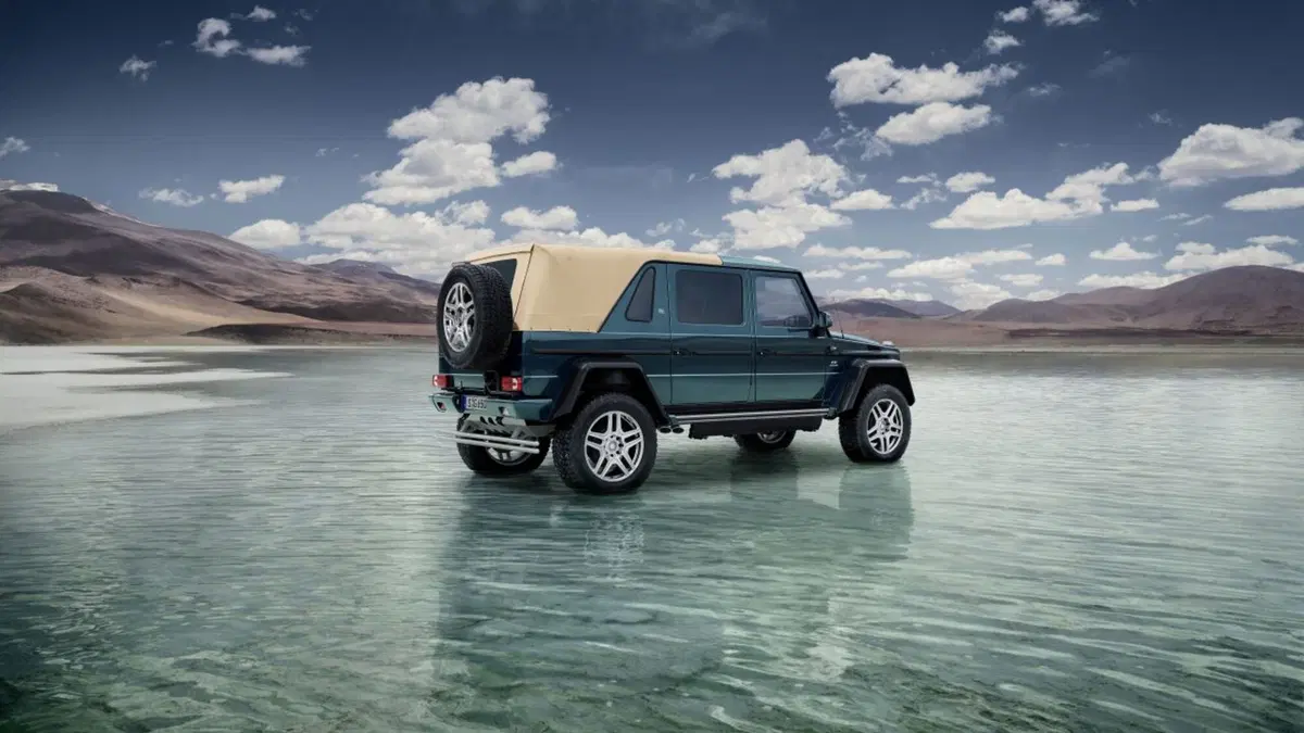 Mercedes-Maybach G 650 Landaulet, 4x4 per pochi (17)