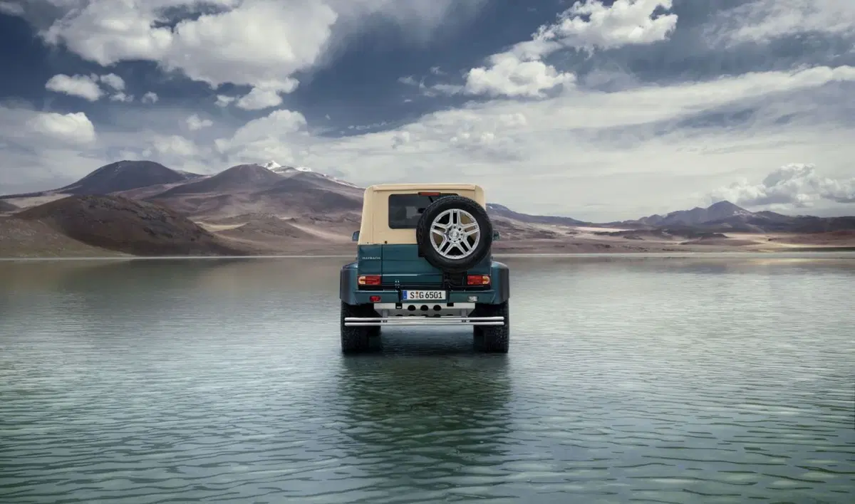 Mercedes-Maybach G 650 Landaulet, 4x4 per pochi (18)