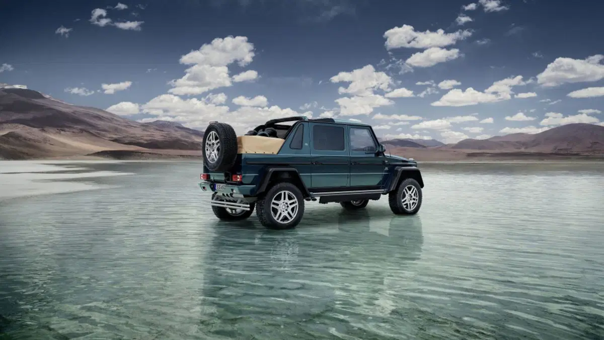 Mercedes-Maybach G 650 Landaulet, 4x4 per pochi (20)