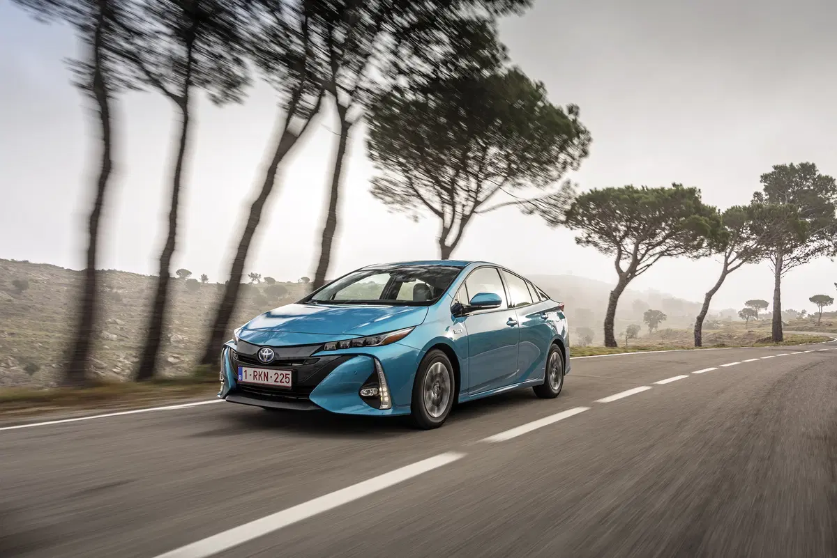 Toyota Prius Plug-in Hybrid [Video primo test] (3)