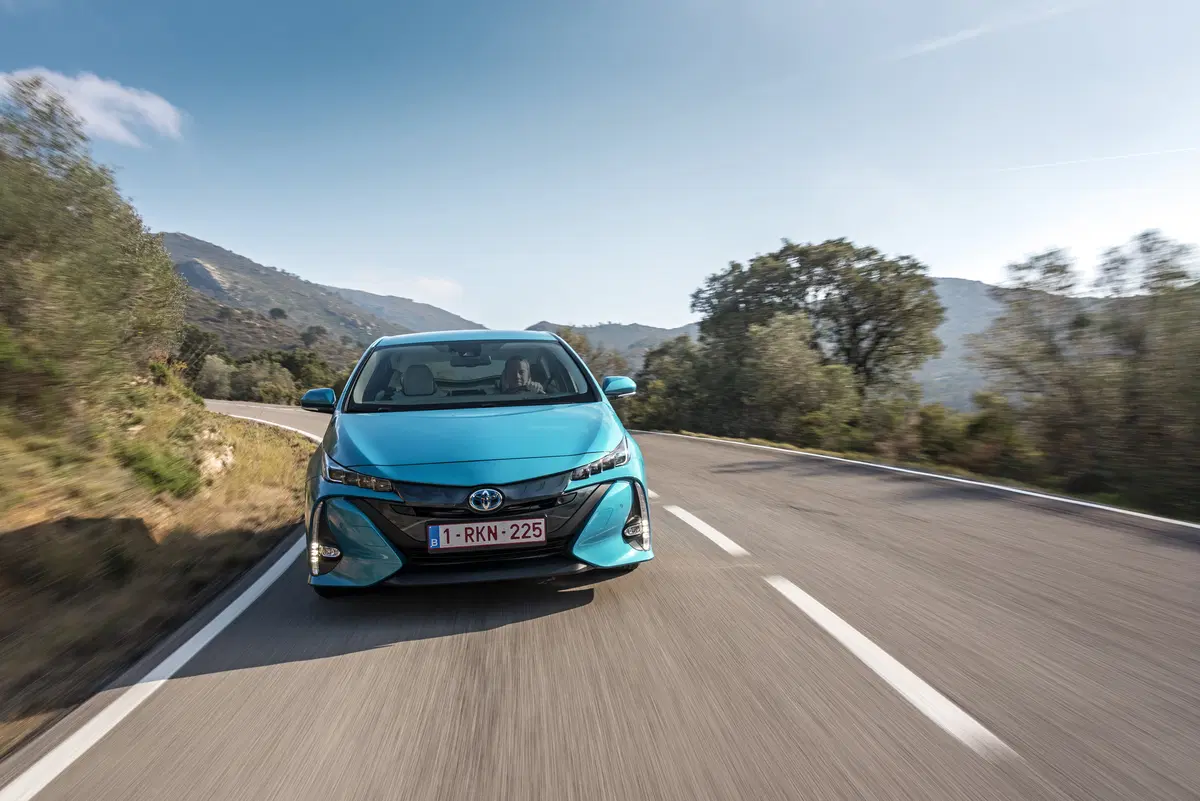 Toyota Prius Plug-in Hybrid [Video primo test] (10)