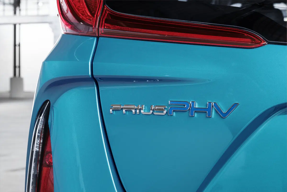 Toyota Prius Plug-in Hybrid [Video primo test] (12)