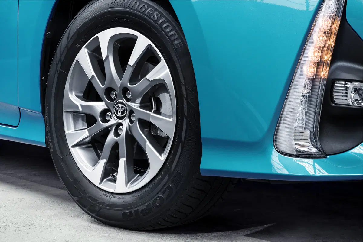 Toyota Prius Plug-in Hybrid [Video primo test] (18)
