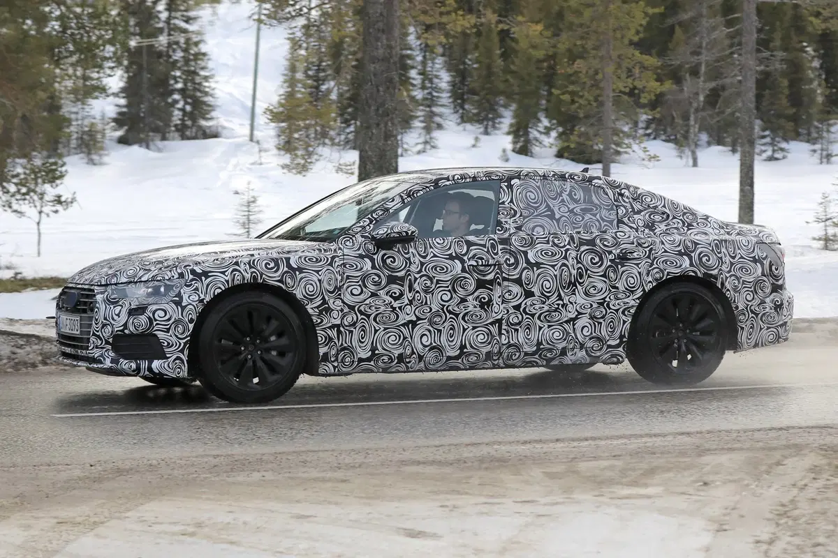 Nuova Audi A6 2018: foto dei prototipi in test (2)