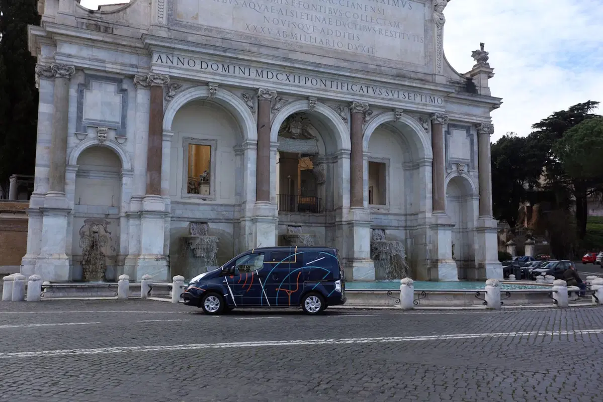 L’ufficio mobile Nissan: al lavoro dove e come vuoi (2)