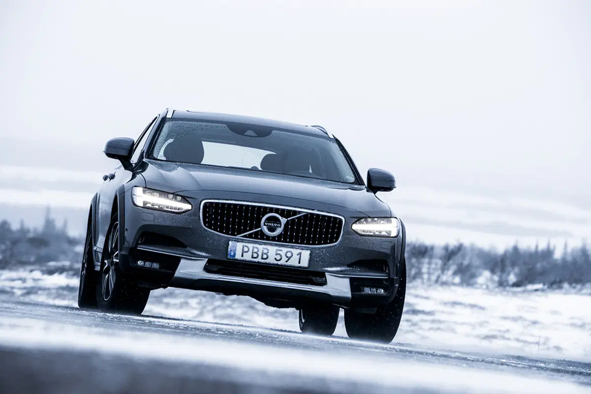 Volvo V90 Cross Country: torna la “Regina delle Nevi” [Video Primo Test] (4)