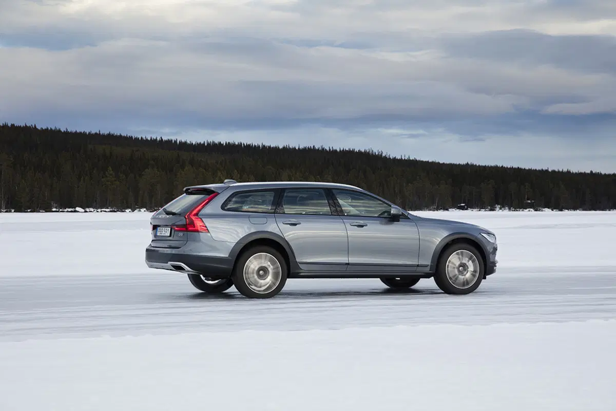 Volvo V90 Cross Country: torna la “Regina delle Nevi” [Video Primo Test] (11)