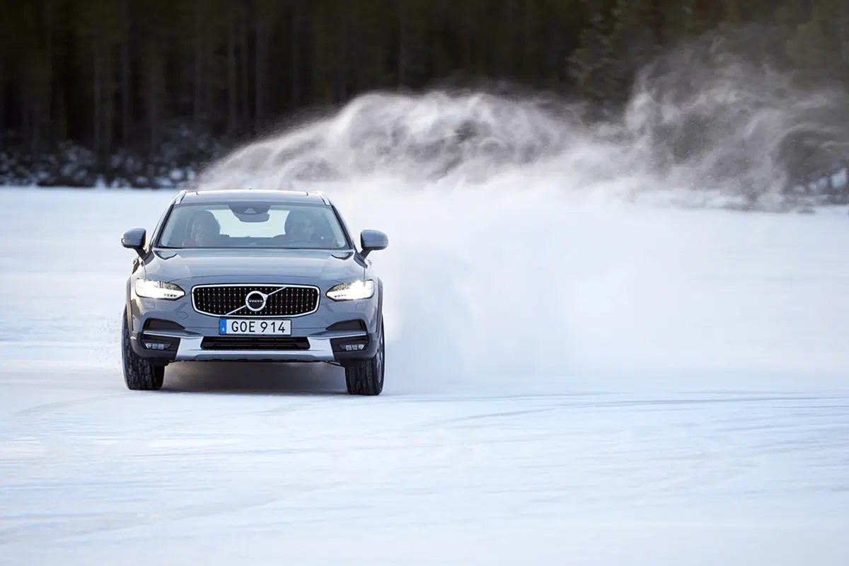 Volvo V90 Cross Country: torna la “Regina delle Nevi” [Video Primo Test] (13)