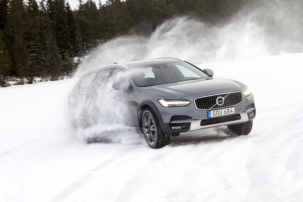 Volvo V90 Cross Country: torna la “Regina delle Nevi” [Video Primo Test] (24)