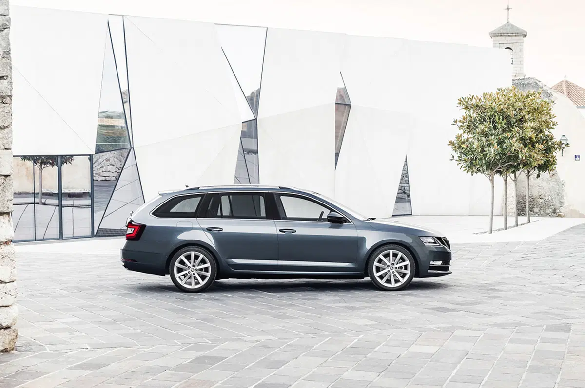 Skoda Octavia restyling 2017, alternativa intelligente [Video primo test]