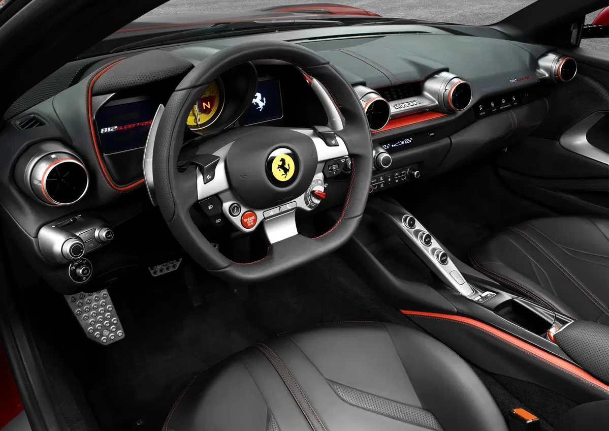 Ferrari 812 Superfast, 800 CV in mostra a Ginevra (4)