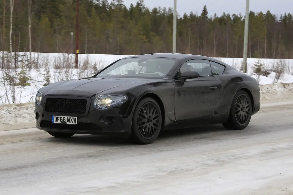 Nuova Bentley Continental GT: immagini dai collaudi sulla neve (2)