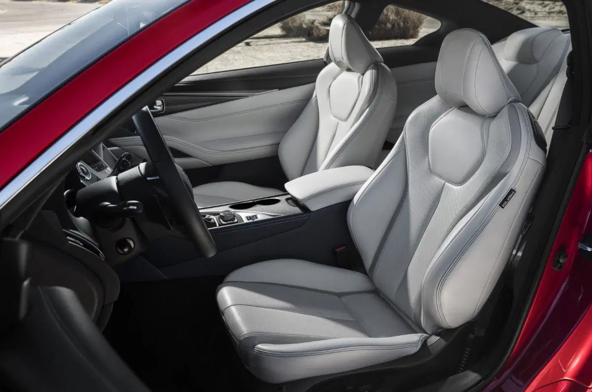 Infiniti Q60 [Video primo test] (13)
