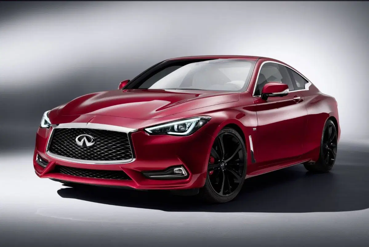 Infiniti Q60 [Video primo test]