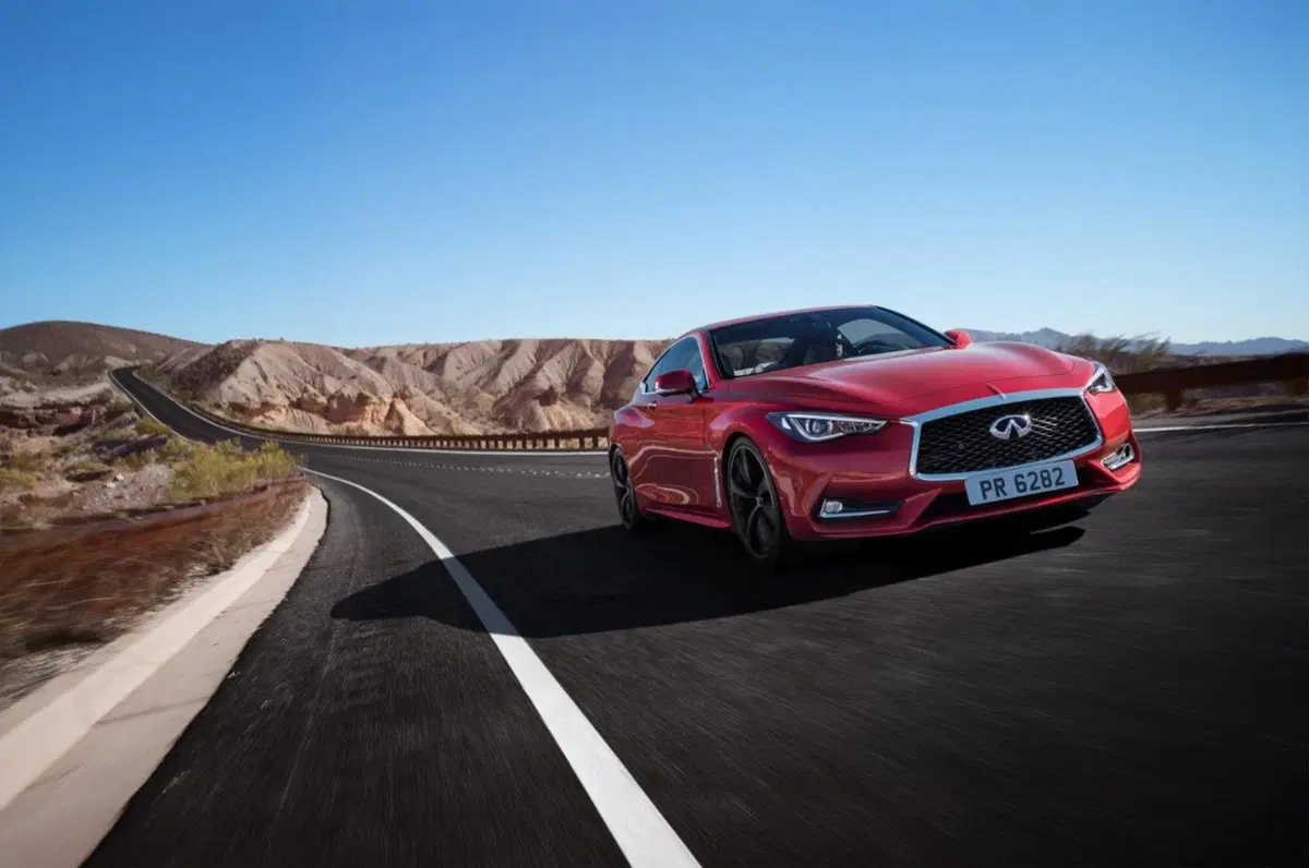 Infiniti Q60 [Video primo test] (20)