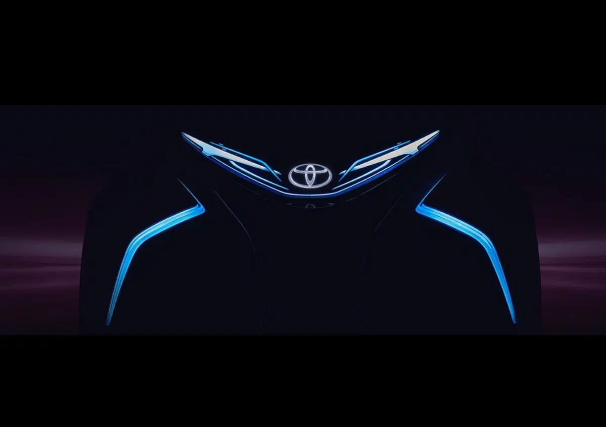Toyota i-TRIL, debutto a Ginevra per la concept elettrica a tre posti