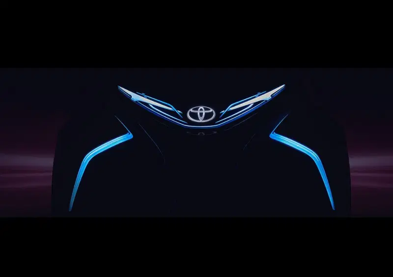 Toyota i-TRIL, debutto a Ginevra per la concept elettrica a tre posti