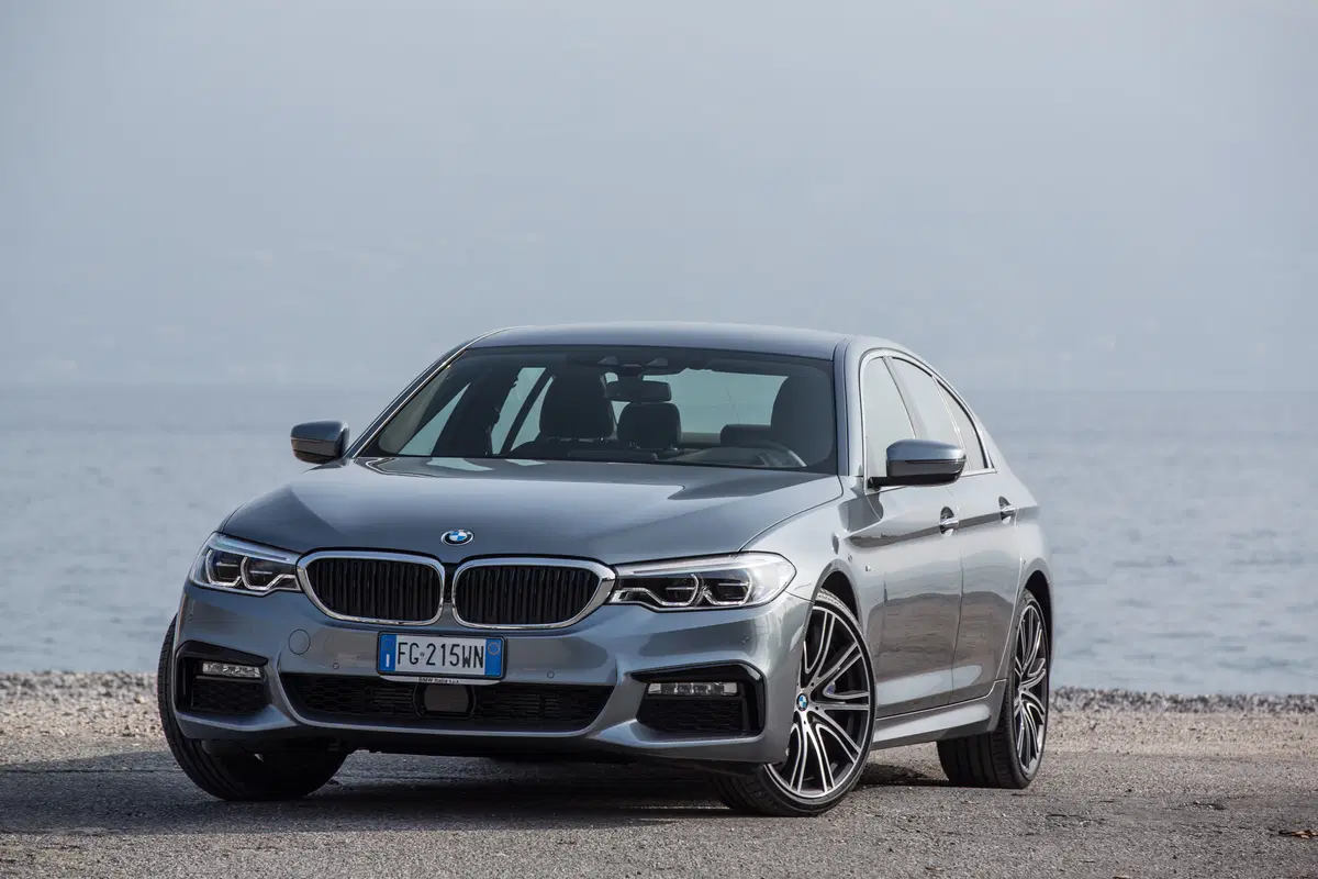 Nuova BMW Serie 5 530d: piacere di guida hi-tech [Video Primo Test] (7)