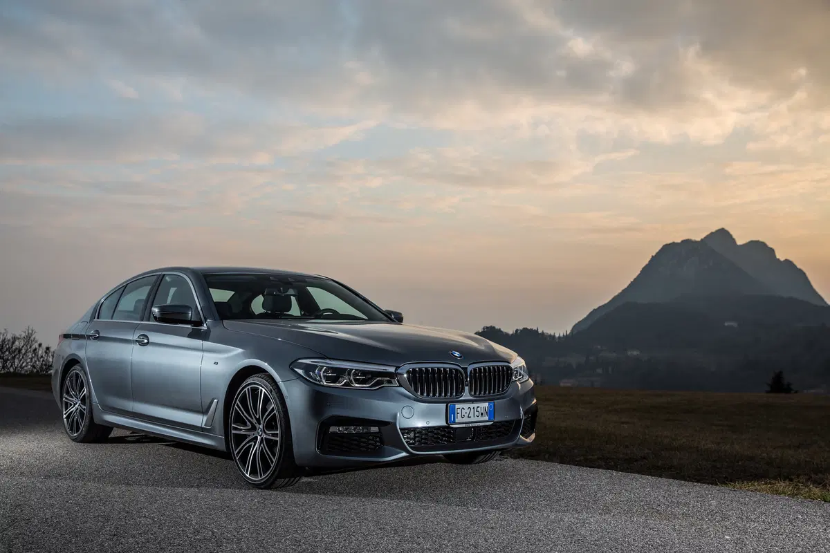 Nuova BMW Serie 5 530d: piacere di guida hi-tech [Video Primo Test] (11)