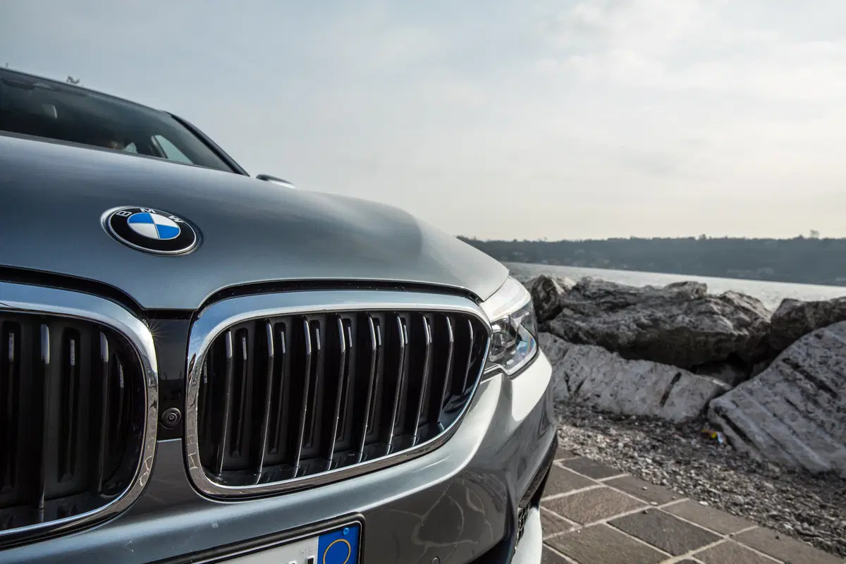 Nuova BMW Serie 5 530d: piacere di guida hi-tech [Video Primo Test] (21)