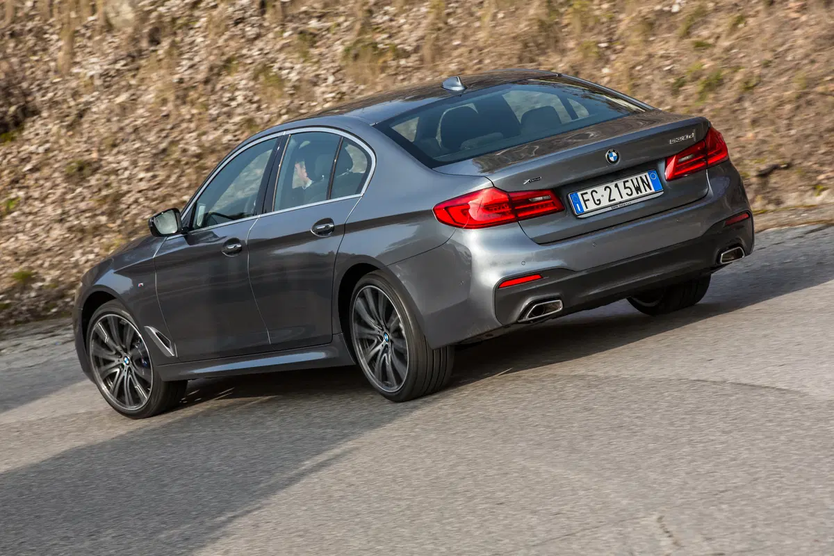 Nuova BMW Serie 5 530d: piacere di guida hi-tech [Video Primo Test] (35)