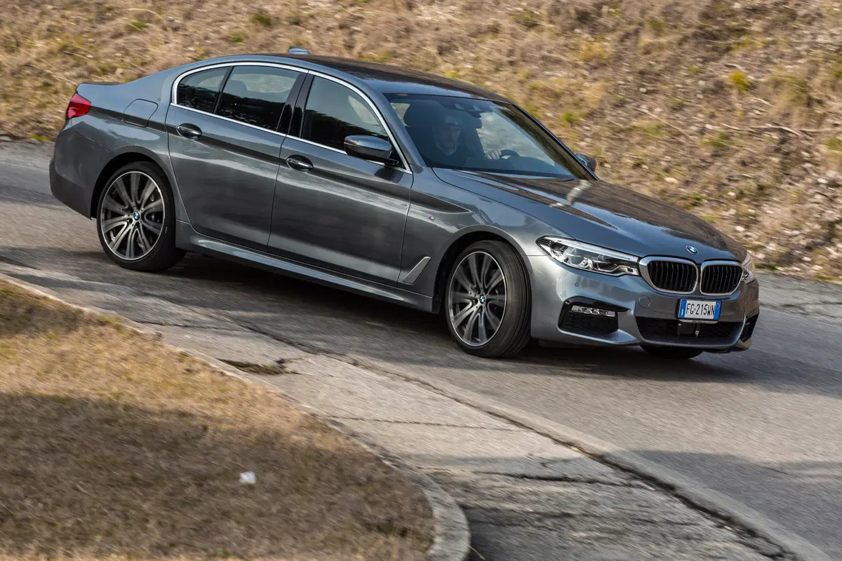 Nuova BMW Serie 5 530d: piacere di guida hi-tech [Video Primo Test] (36)