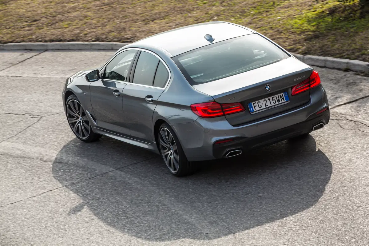 Nuova BMW Serie 5 530d: piacere di guida hi-tech [Video Primo Test] (41)