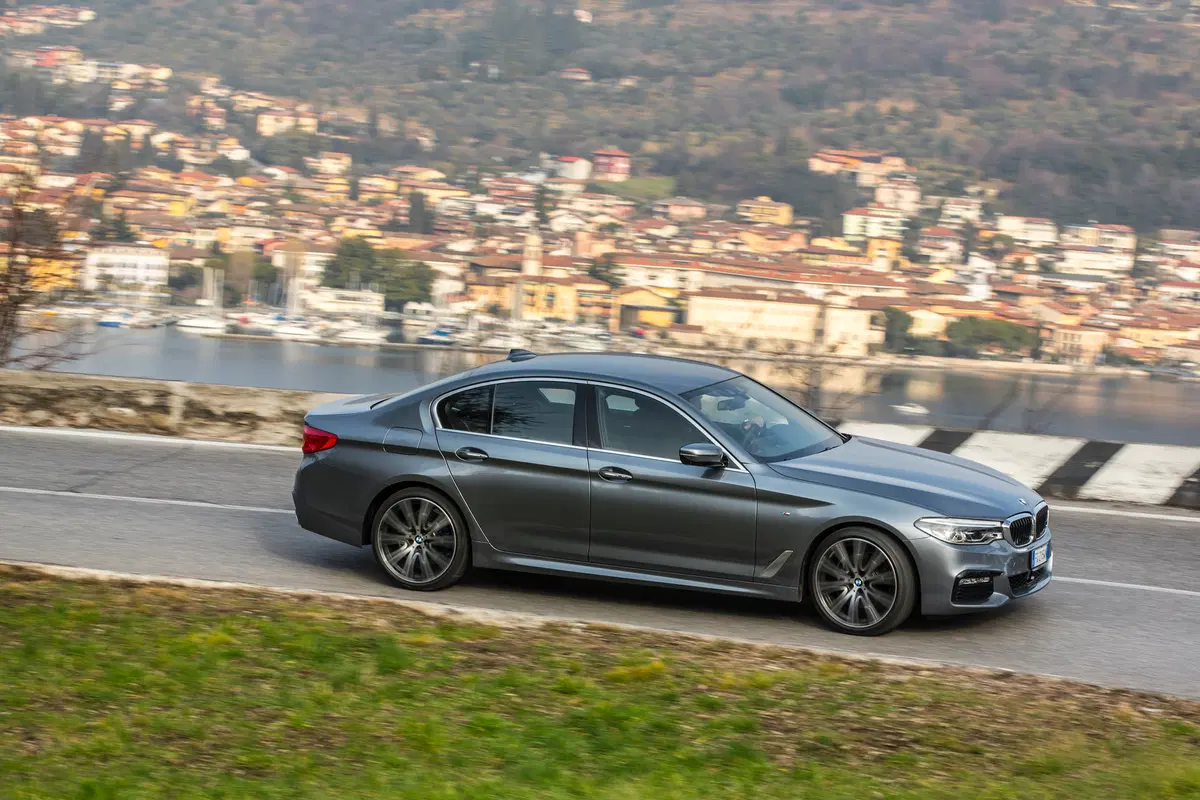 Nuova BMW Serie 5 530d: piacere di guida hi-tech [Video Primo Test] (44)