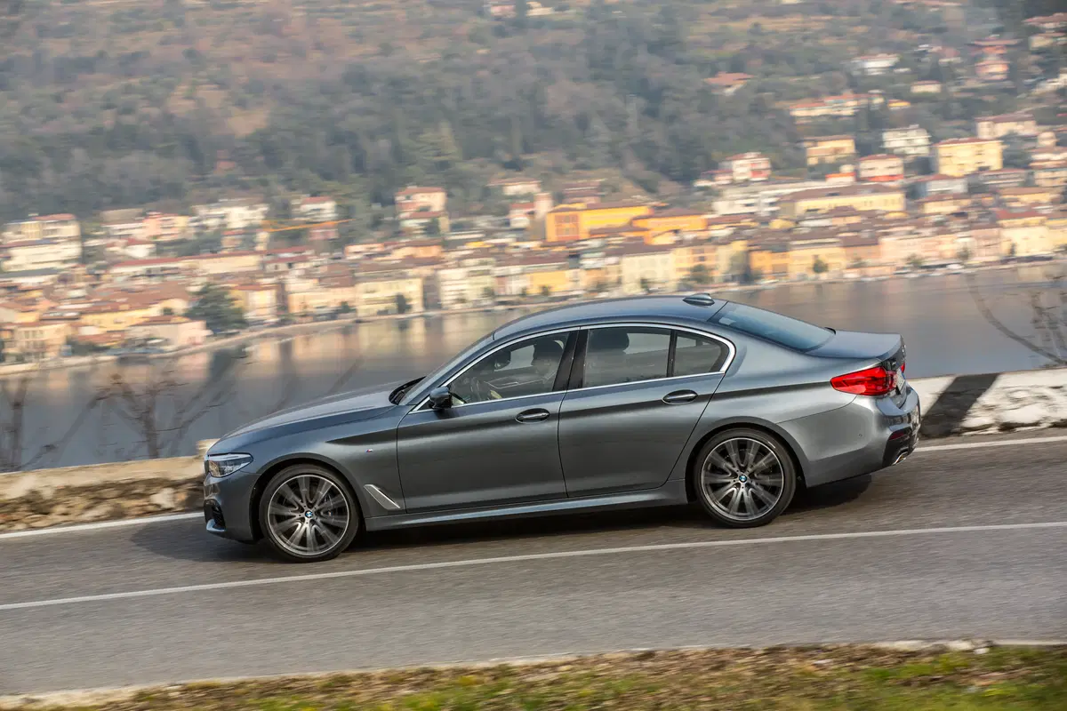 Nuova BMW Serie 5 530d: piacere di guida hi-tech [Video Primo Test] (45)