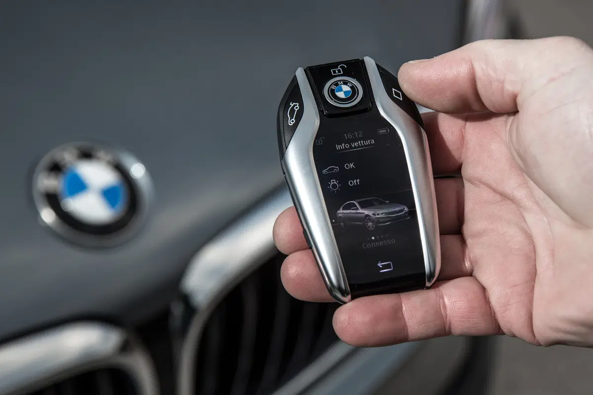 Nuova BMW Serie 5 530d: piacere di guida hi-tech [Video Primo Test] (51)
