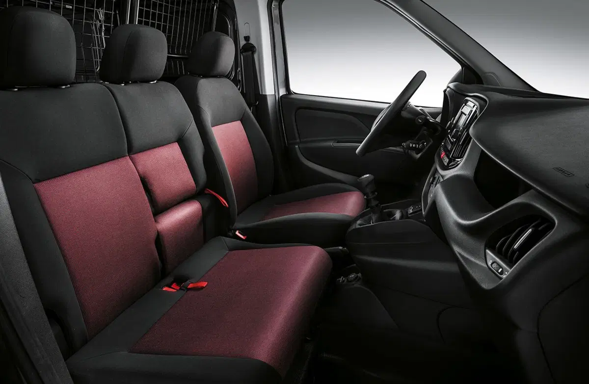 Quale comprare, Confronto: Fiat Doblò Cargo 1.3 Mjt Vs Renault Kangoo Express 1.5 dCi (9)