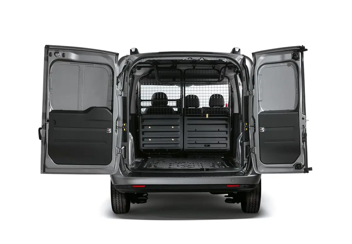 Quale comprare, Confronto: Fiat Doblò Cargo 1.3 Mjt Vs Renault Kangoo Express 1.5 dCi (8)