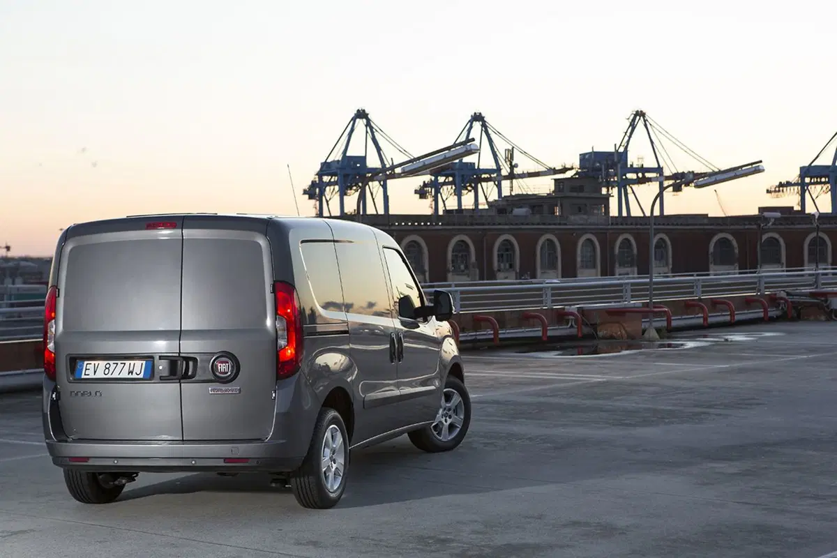 Quale comprare, Confronto: Fiat Doblò Cargo 1.3 Mjt Vs Renault Kangoo Express 1.5 dCi (2)