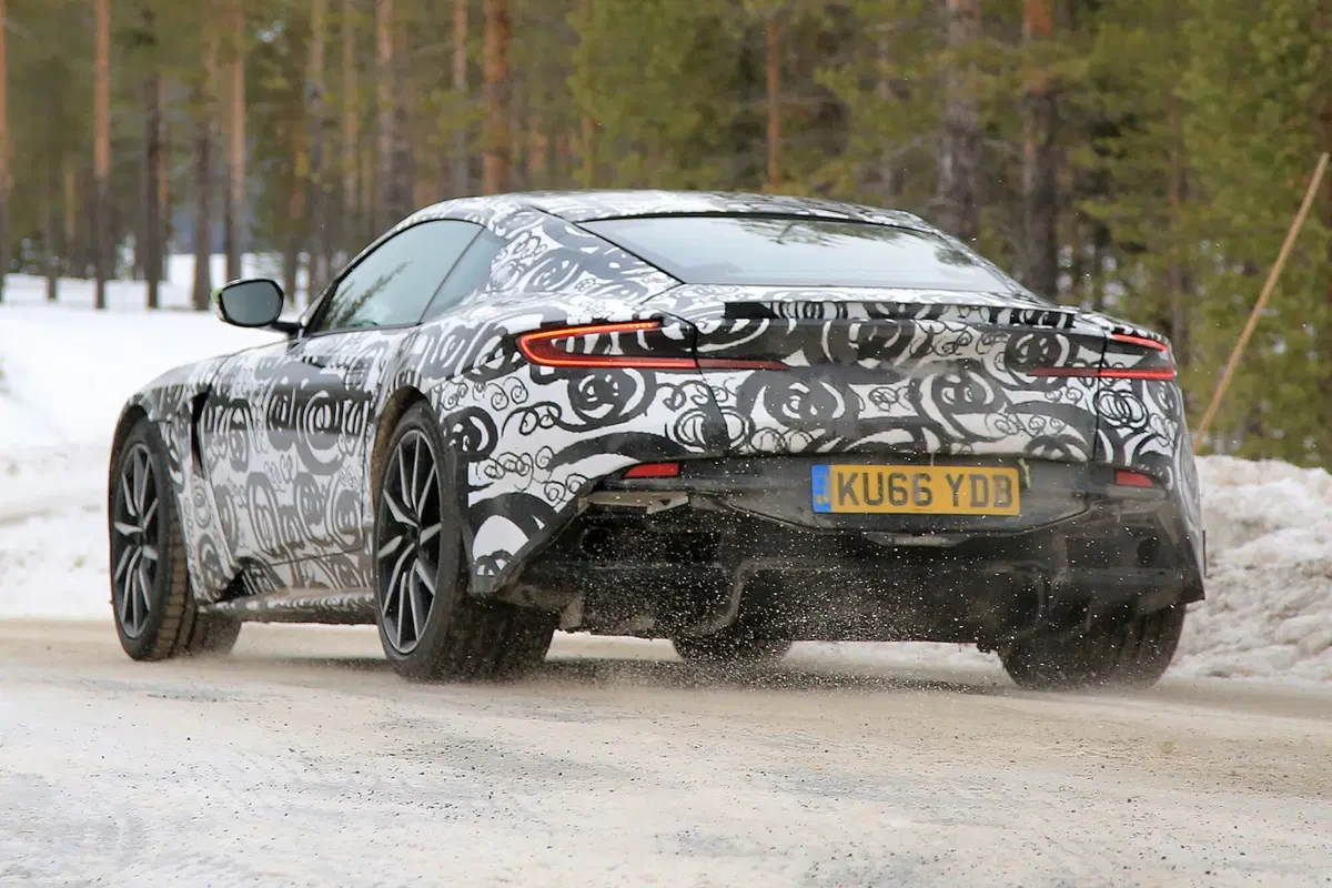 New Aston Martin DB11 S: spy shots (6)