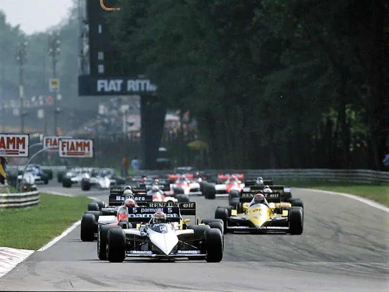 Il via del GP F1 nell'anno della visita di Giovanni Paolo II a Monza: vinse Piquet