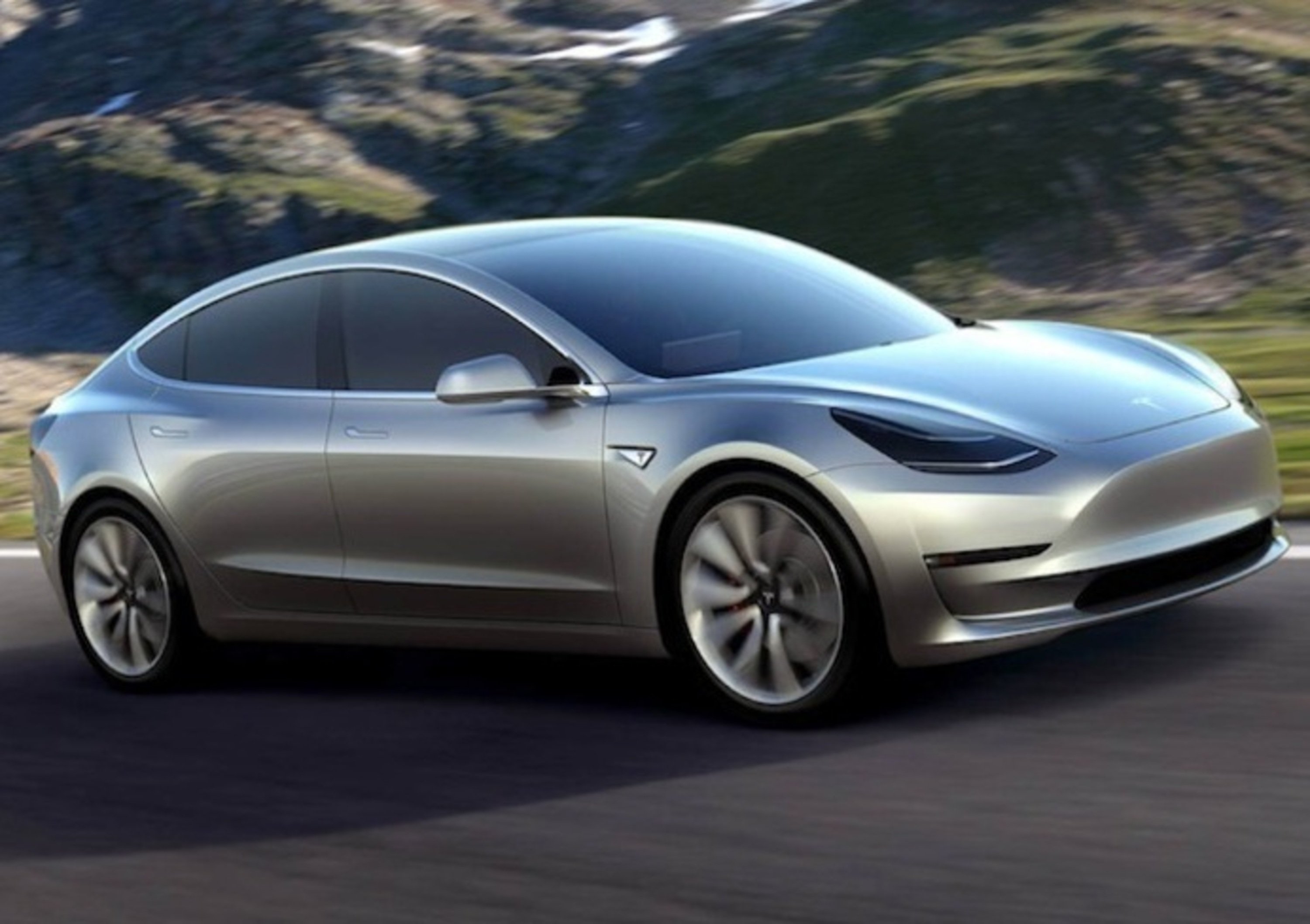 Tesla Model 3, produzione al via a luglio