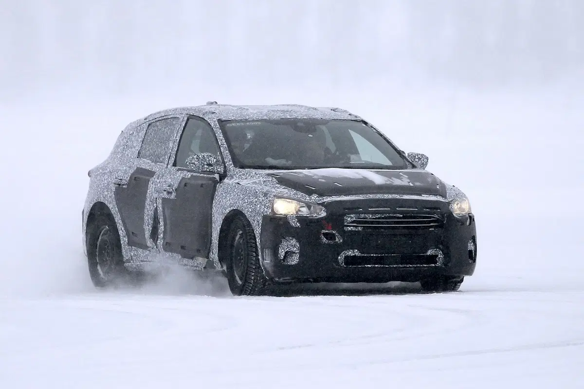Nuova Ford Focus: altre immagini dai test (6)