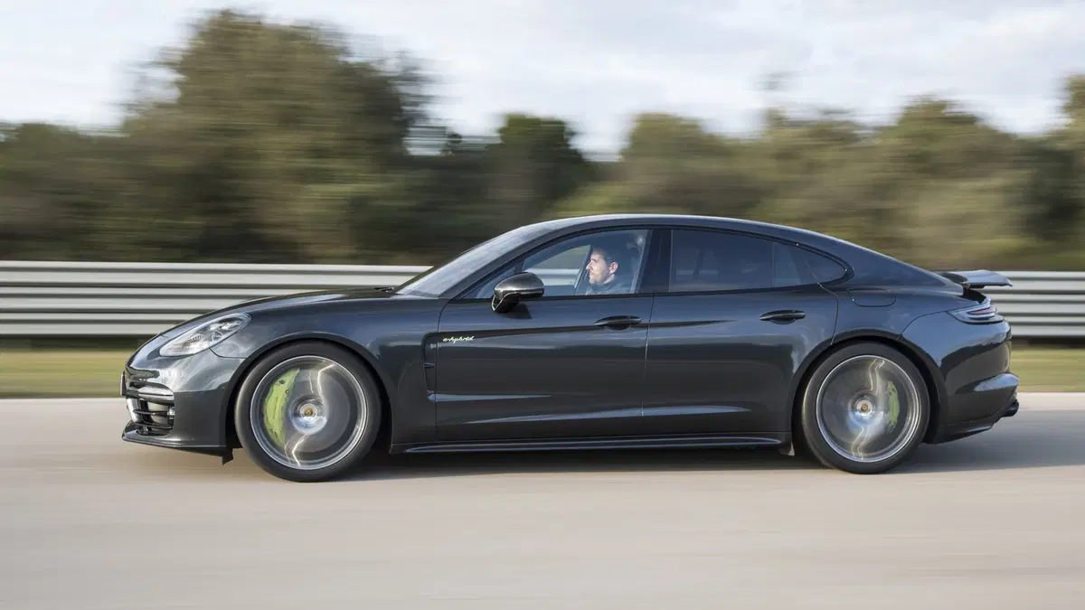 Porsche Panamera Turbo S E-Hybrid [Video primo test] (8)