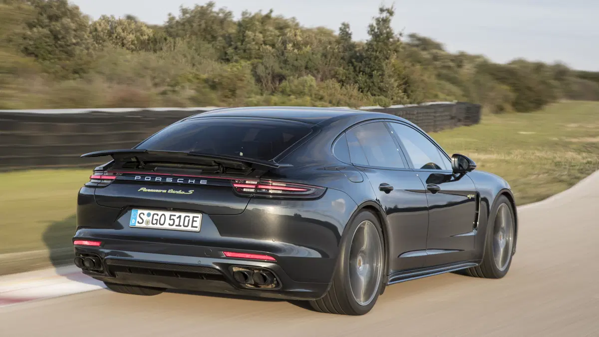 Porsche Panamera Turbo S E-Hybrid [Video primo test] (11)