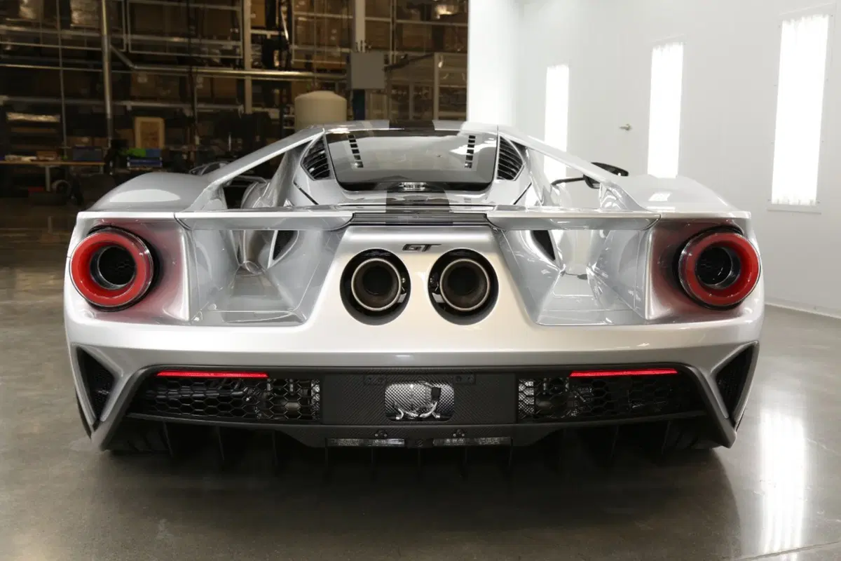 Ford GT Competition Series, la GT in versione “light” (6)