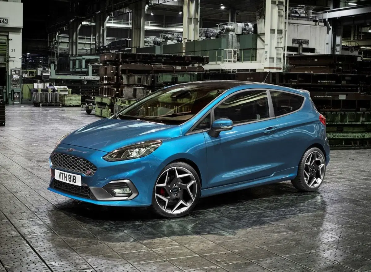 Ford Fiesta ST 2017: 3 cilindri da 200 CV! (4)